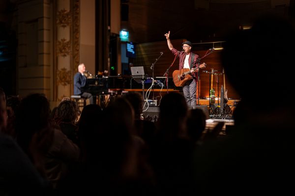 Rudelsingen mit Sascha Götz, Gitarre und Matthias Schneider, Piano © Bilder (C) Rudelsingen GmbH, Fotograf Carsten Nachlik