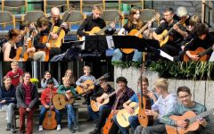 Soester Gitarrenensemble und ehemaliges Mittelstufenensembel © Fotos: Felix Schade